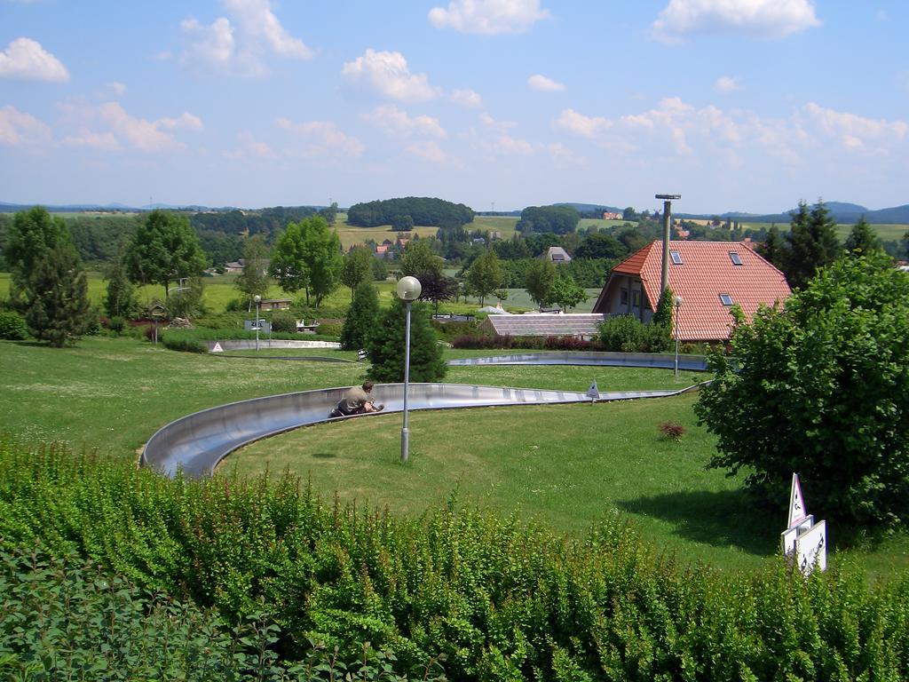 Hotel Zum Hecht Herrnhut Exterior foto