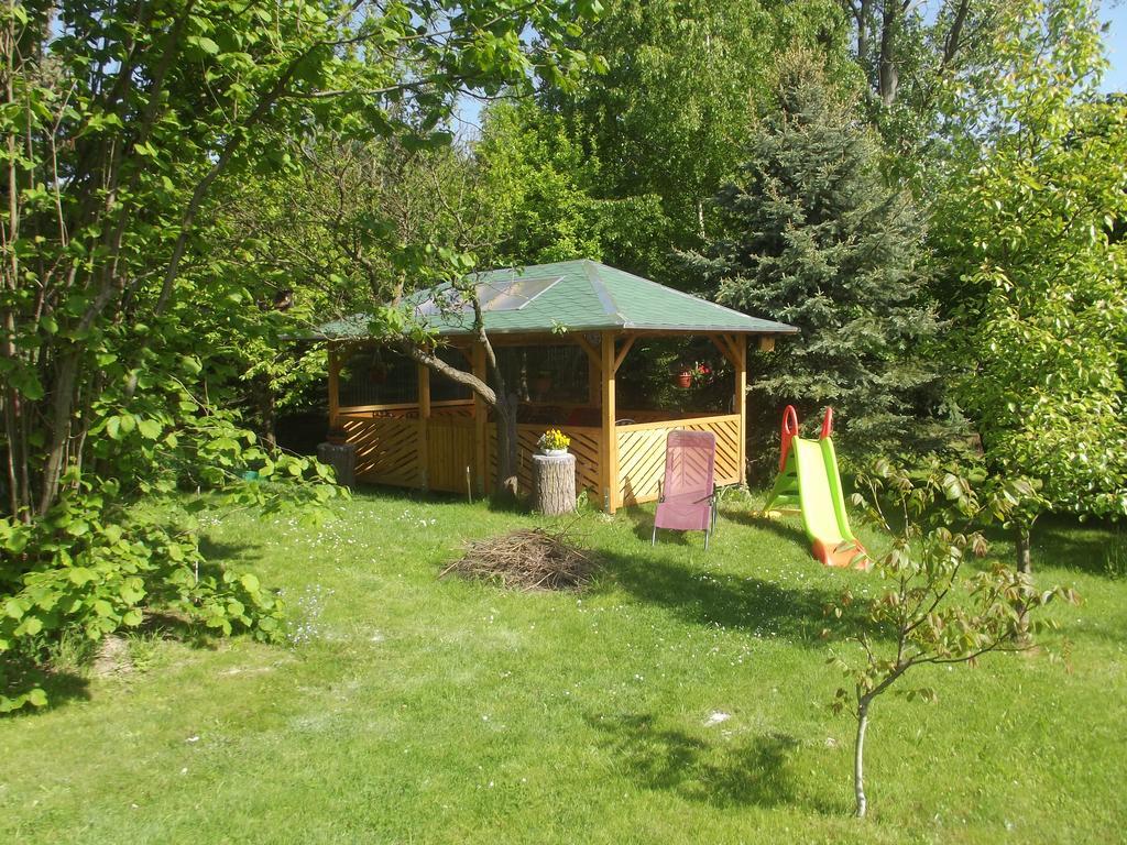 Hotel Zum Hecht Herrnhut Exterior foto