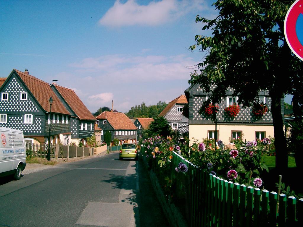 Hotel Zum Hecht Herrnhut Exterior foto